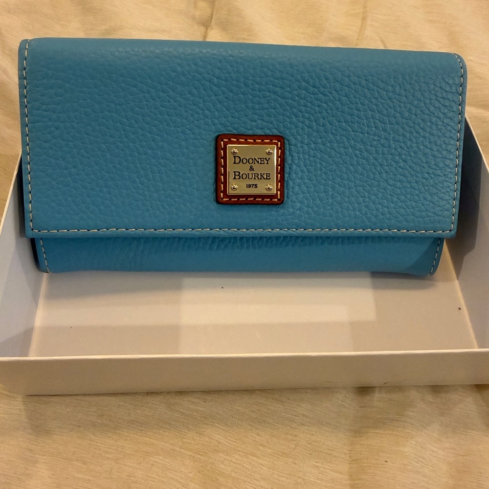 Dooney & Bourke Caribbean Blue Leather Wallet - Picture 2 of 9